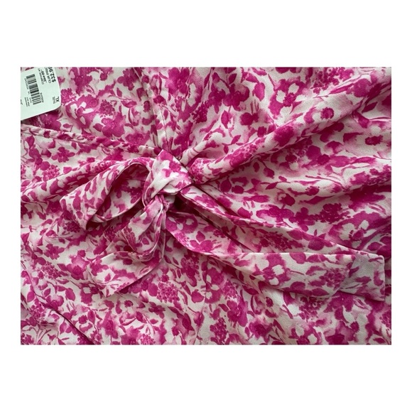 Pink Floral A-line Dress with Tie in front and flutter sleeve - Picture 3 of 4